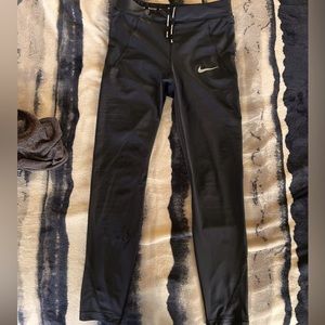 Nike workout leggings. Use but looks like new. Size S.